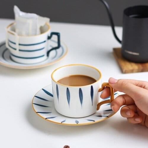 1pcs Ceramic Coffee Mug Milk Cup Drinkware Striped Pattern Teacup Simple And Creative Mugs With Tray Spoon White Mugtea Cup