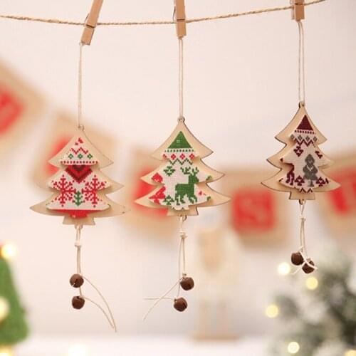 Hot Tree Shape Christmas Wooden Pendants Ornaments Home Shopping Mall Decor Xmas Tree Ornament For Christmas Party Decoration