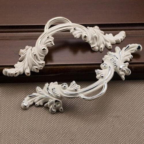 JD Ivory White European Luxury Classic Handle Garden Cabinet Knobs And Handles Bedside Table Drawer Furniture Kitchen Handles