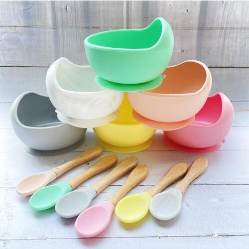 1set Baby Silicone Feeding Bowl Set BPA Free Childrens Tableware Baby Learning Dishes Suction Bowl Set Wood Spoon