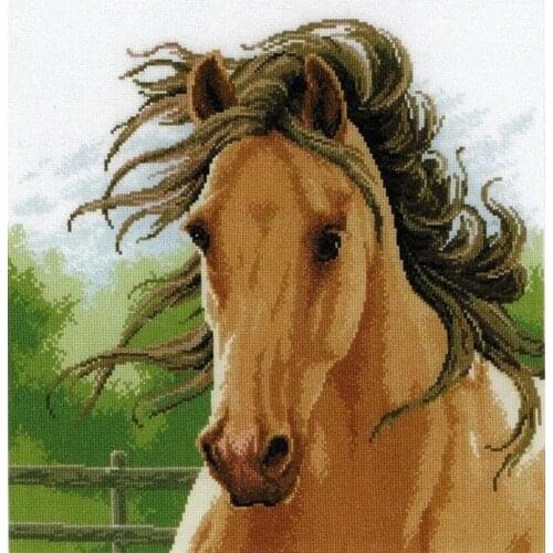 Drop Shipping Embroidery Mane in the Wind Cross Stitch Pattern Horse with 100% Cotton Flossees & Free Shipping for Wall Decor
