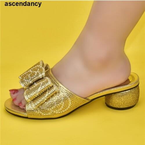 2021 Fashion Women Ladies Dress Shoes Italian Women Wedding Shoes Decorated with Rhinestone Shoes for Women Sandals Party Pumps