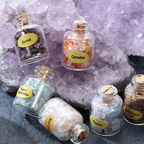 H55A 9 Bottles Mini Gemstone Bottles Chip Crystal Healing Tumbled Gem Reiki Wicca Stones Set Semiprecious Gem Stones Decoration