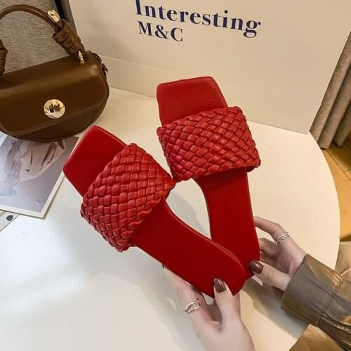 HughSwell Women's Slippers