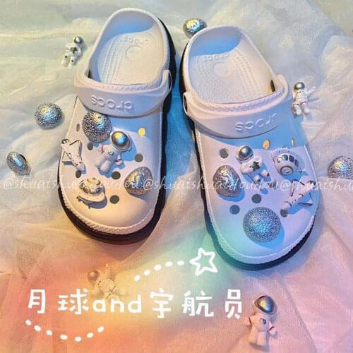 Lovely Croc Charms Astronaut Shoe Charms Vintage Clogs Charms Fashion Shoe Decoration Bundle Shoe Accessories for Gifts