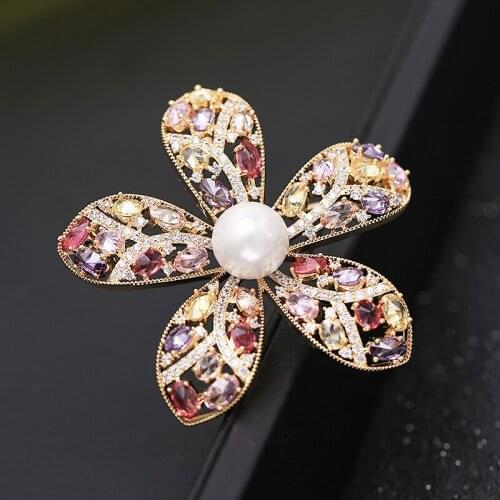 New Fashion Pearl Flower Brooches Pins Brand Design Suit Corsage Zirconia Coat Bouttoniere Brooch For Women