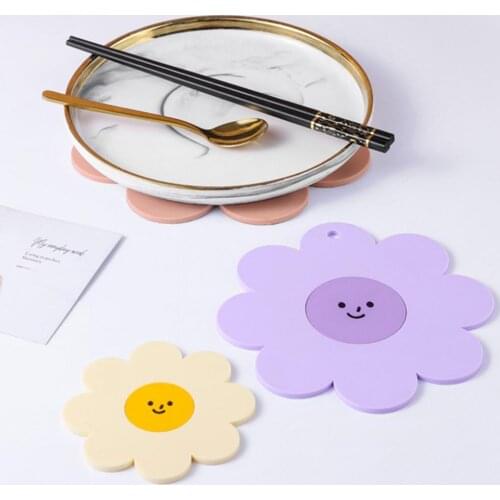 Coasters Cute Glitter Drink Coasters Women Coffee Milk Water Mat Kids Gift Silicone Non-slip Insulation Coasters Home Decoration