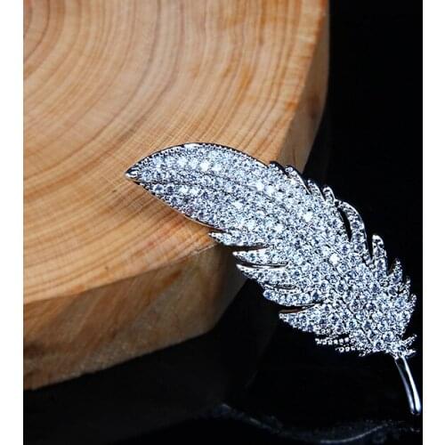 LADYCHIC High Quality Classic Feather Brooch for Women Fashion Statement Pins Party Accessories Suit Jewelry Dropshipping LH1006