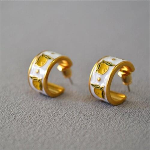 WT-E644 Retro European and American artists do enamel fresh tangerine, good luck daily good ear nail earrings in C shape