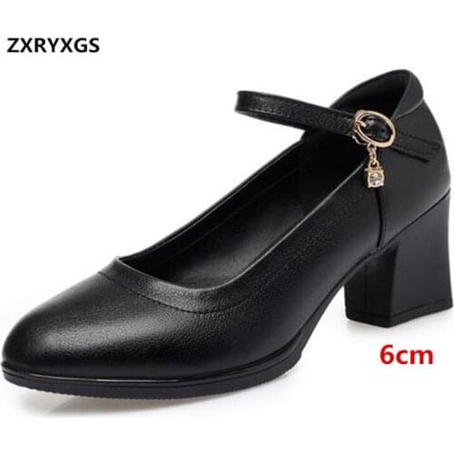 2019 New Plus Size Genuine Leather Shoes Women Shoes Elegant Work Stewardess Fashion Shoes Thick with High Heels 3.5 / 6.5 Cm