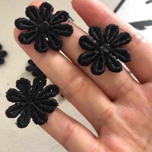 Hot Sale 30 Pcs/lot 3CM High Quality Black Daisy Flower Lace Patches Wholesale Embroidered Lace Applique DIY Garment Accessories