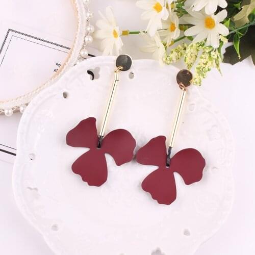 LUBOV Three Leaves Fan Pendant Gold Color Long Metal Drop Earrings Black Red Yellow Color Bohemian Women Party Jewelry Gift 2019