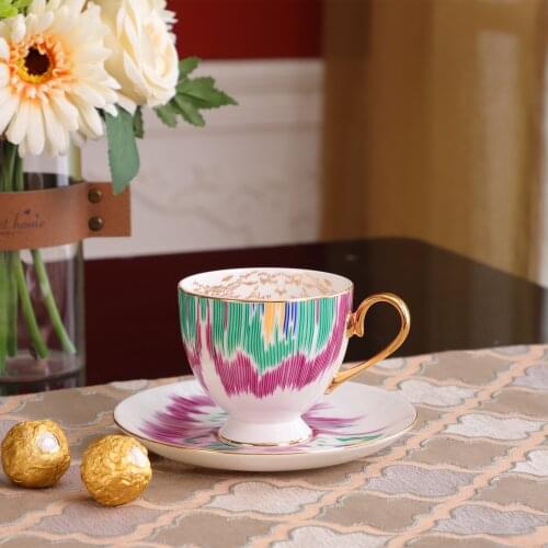 VIP Dropshipping Bone China Coffee Cups and Saucers Tableware Coffee Plates Dishes Afternoon Tea Set Home Kitchen with Gift Box