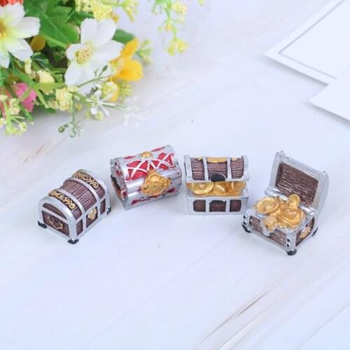 1 Piece Sea Pirate Model Small Statue Little Figurine Crafts Treasure Chest Box Adventure Gaming Bag Ornament Miniatures