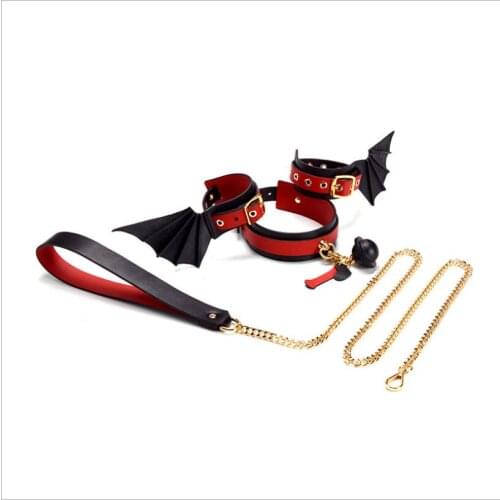 Leather Handcuffs Handcuffs Bat Wings Adult Bondage Sex Products BDSM Adult Games Adjustable Size Sex Toys for Woman Man S0919