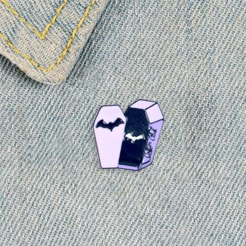 XEDZ Punk Purple Coffin Metal Enamel Brooch Halloween Dark Bat Halloween Badge Unique Lapel Backpack Jewelry Gift for Kids
