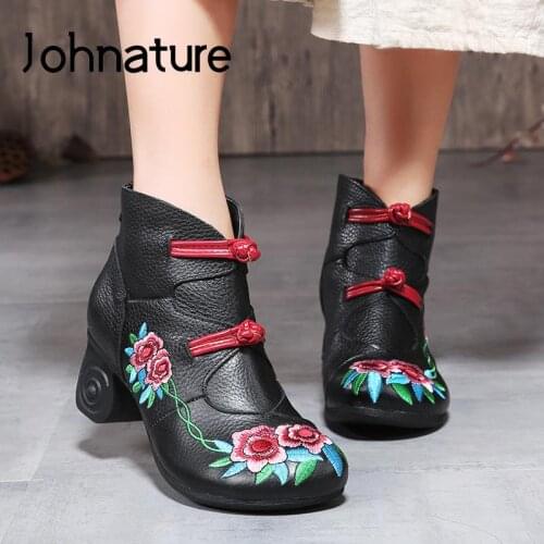 Johnature Genuine Leather Retro Shoes Women Boots Embroider 2021 New Autumn Winter Zip Floral Handmade Concise Platform Boots