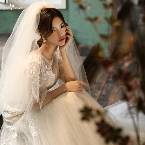 LZP556 Light Champagne Color Photography Veil Multiple Layers Short Bridal Veil Cute Metal Comb Wedding Veil