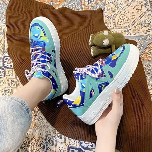 White Shoes Female 2021 Internet Celebrity Graffiti New Spring Korean Style Student Sports Thick-Soled Casual Sneakers