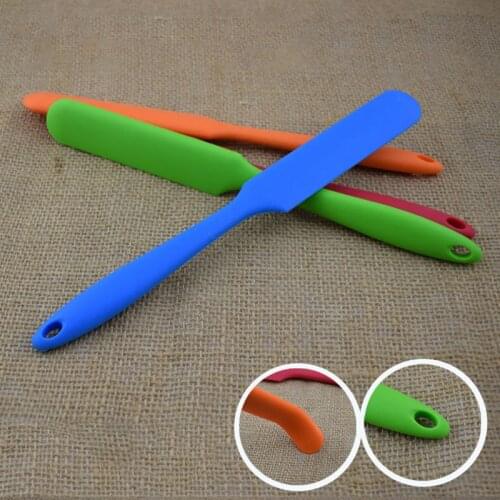 1Pcs Soft Multi Purpose Kitchen Supplies Cake Butter Spatula Silicone Hook Design Cookie Pastry Scraper Solid Color