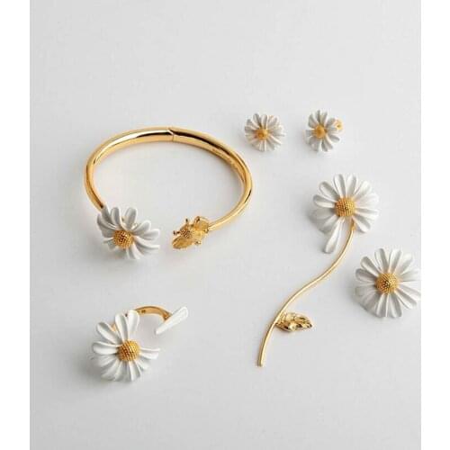 CSxjd New High quality luxury Personality white daisy sun flower bee open bracelet