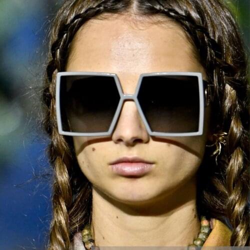 Sunglass woman 2020 Brand designer Shades glasses Square Sunglasses Women Fashion Grandient oculos de sol feminino Big