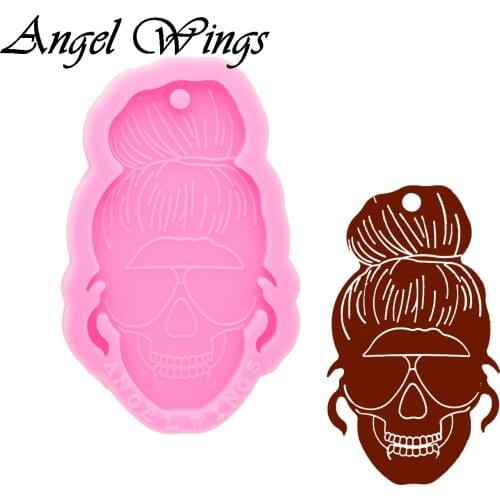 Shiny Resin Halloween skull Mould Silicone Keychains Skull with Bandana Molds DIY for Key Chain Jewelry Epoxy Mould DY0688