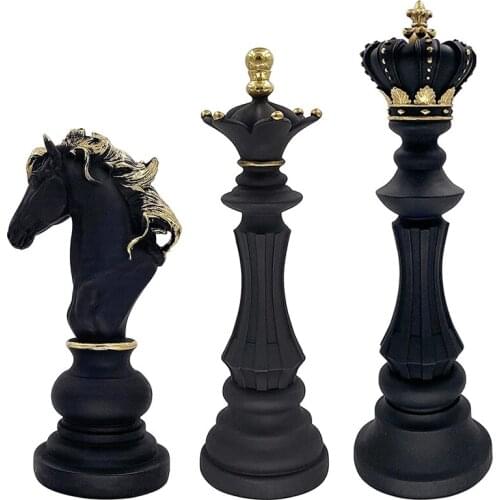 European-Style Chess Sculpture Decoration Resin Chess Set Crafts Ornaments International Chess Figurines Chessmen