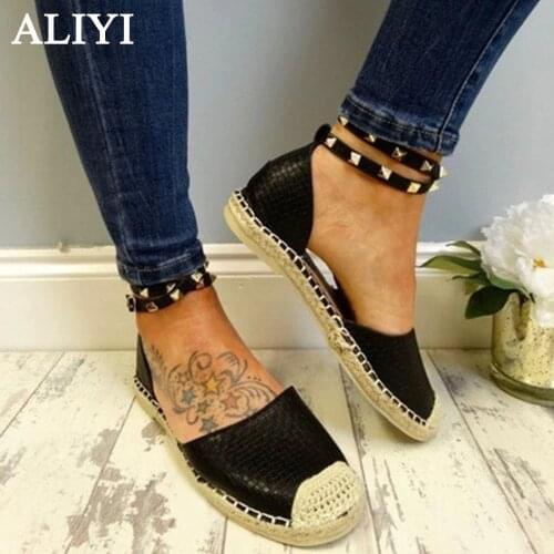 New Women Sandals 2021 Summer Closed Toe Ladies Rivet Buckle Strap Casual Flat Shoes Home Office Beach Fisherman Shoes 35-43