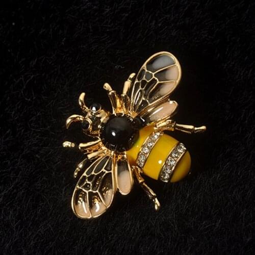 Insect Bee Brooches Pines Metalicos Enamel Pins Metal Insect Brooche Banquet Broche Gift Hat Scarf Collar Cuff Pins