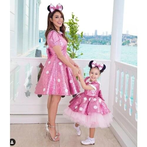 Pink Sequin Mother Daughter Dresses Knee Length Girls Birthday Party Dresses Short Sleeve Celebration Dresses Pink Prom Gowns