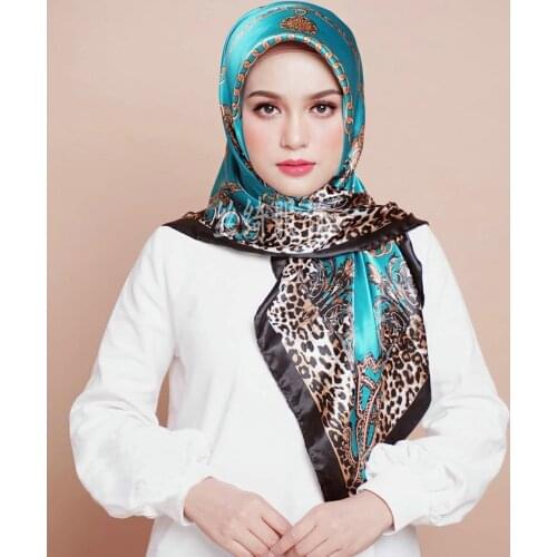 90*90cm Leopard Print Women Silk Scarf Muslim Hijab Haed Scarf Foulard Femme Musulman Ladies Bandana Headwrap Malaysia Hijabs
