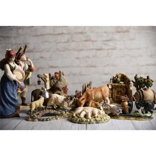 Porcelain European Pastoral Style Hand-painted Ceramic Characters Home Decor Animal Set Home Decoration Art and Craft Gift