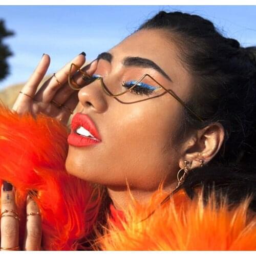 2020 New Unique No Lens Metal Oval Glasses Frame Women Fashion Luxury Diamond Eyeglasses Female Decorative Spectacles