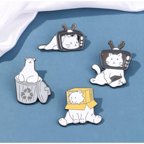 Cute Animal Polar Bear Trash Can Cat Television Enamel Brooches Metal Lapel Pins For Man Women Hat Coat Badegs Jewelry Gifts
