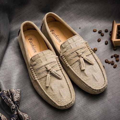 New Men Shoes Leather Genuine Casual Loafers Men Moccasins Shoes Slip-on Soft Flats Footwear Lightweight Driving Shoes S21-02