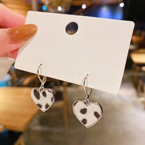 New Cow Pattern Heart Dangle Earrings For Woman Silver Color Alloy Womens Fashion Jewelry Aesthetic Accessorie Stud Earrings