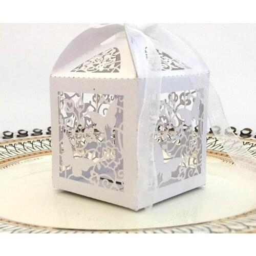 50pcs Laser Cut Hollow Butterfly Carriage Favor Gifts Candy Boxes With Ribbon Custom Baby Shower Wedding Party Favor Decorations