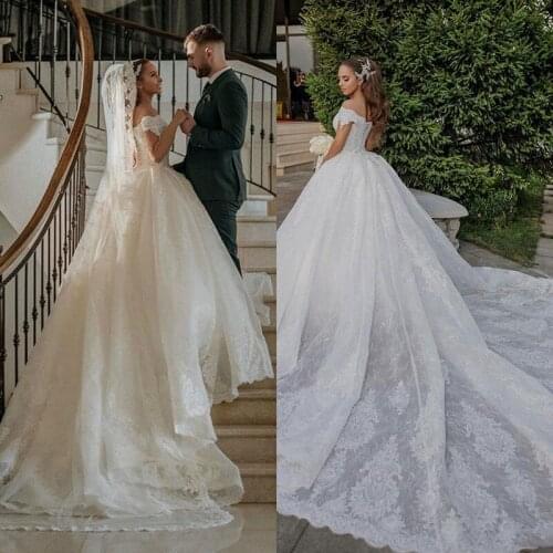 2020 Bohemian Modest Off Shoulder A-line Wedding Dresses Lace Tulle Appliques Bridal Gowns Sweep Train Plus Size Wedding Gowns