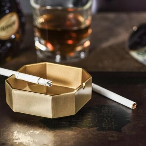 High-end Brass Ashtray Minimalist Creative Home Living Room Polygon Hand-Made Pure Copper Car Cigarette Ashtray Decoration Gifts