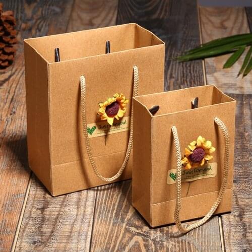 1Pcs 13*15*7cm New Creative Kraft Paper Gift Bags Paper Pouch DIY Sunflower Bag Birthday Wedding Party Favors Gift Bags Packing