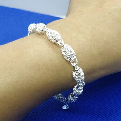Hollow Beads Bracelet Women Handwrist Accessories Fashion Jewelry Bracelets Metal Hand Decorations Gift for Ladies