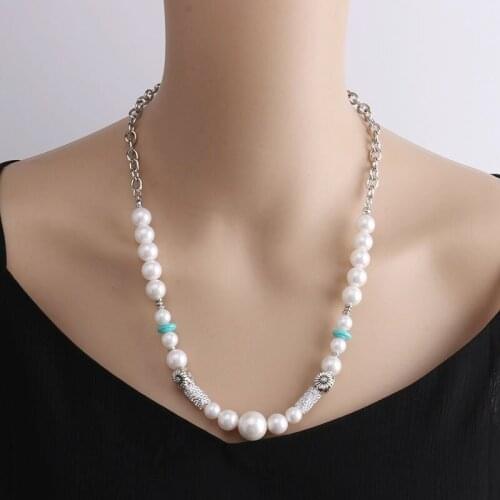 2021 New Simulated White Pearl Beads Necklace Minimalist Daisy Crystal Rhinestone Charms Choker Necklace For Women Girls Gift