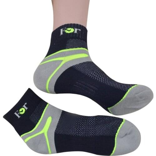 3pairs Breathable Casual Socks Crew Polyester Compression Socks Men Colorful Fashion Quick Dry Elasticity Sock Mens Socks Meias