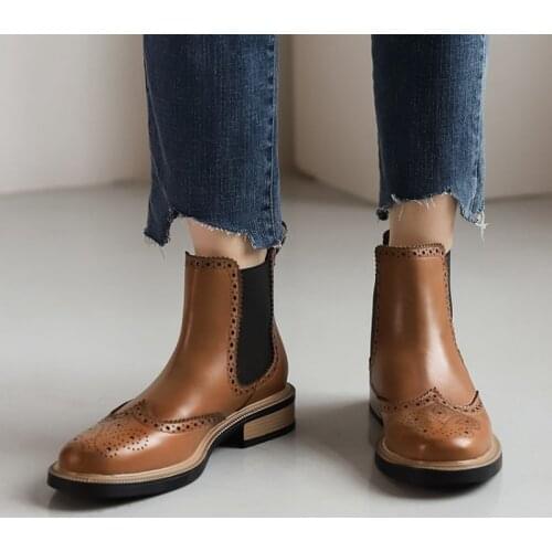 2021 New Fall Shoes Women Round Toe Genuine Leather Boots Women Brogues Black Women Boots Winter Women Designer Boots Cute Shoes