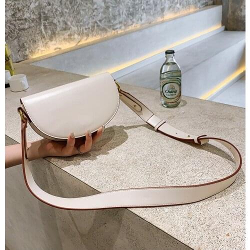 2021 spring and summer new retro wide shoulder strap wild western style half moon bag messenger bag half round saddle bag