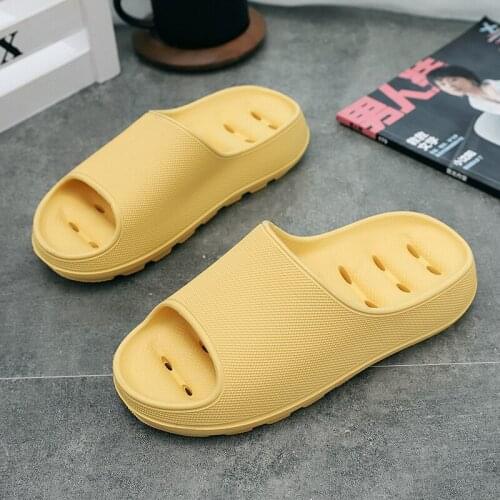 2021 Summer New Leisure Sandals Soft Thick Soled Comfortable Slippers for Home Couples Sandals Integrated Form Durable Size36-45