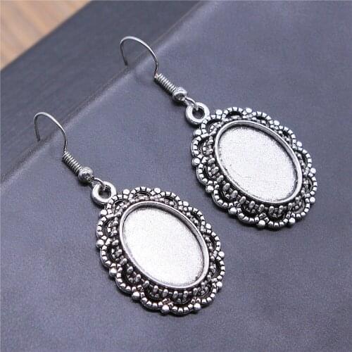 Vintage 2 Colors 13x18mm Oval Vintage Style Cameo Cabochon Pendant Base Setting Dangle Earrings Fit Women Party Gift