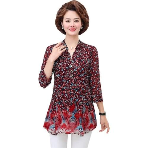 Summer Autumn Middle Aged Women Clothing Plus Size 5XL Floral T-Shirts Pullover V-Neck Printed Mother Three Quarter Sleeve Tops