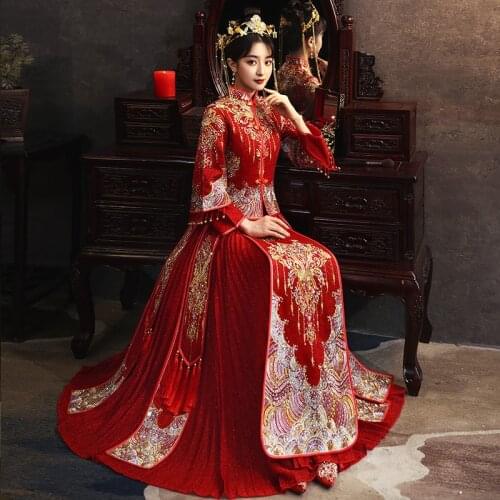 Traditional Chinese Dress Long Cheongsam Red Vintage Bride Embroidery Dragon Phoenix Wedding Qipao